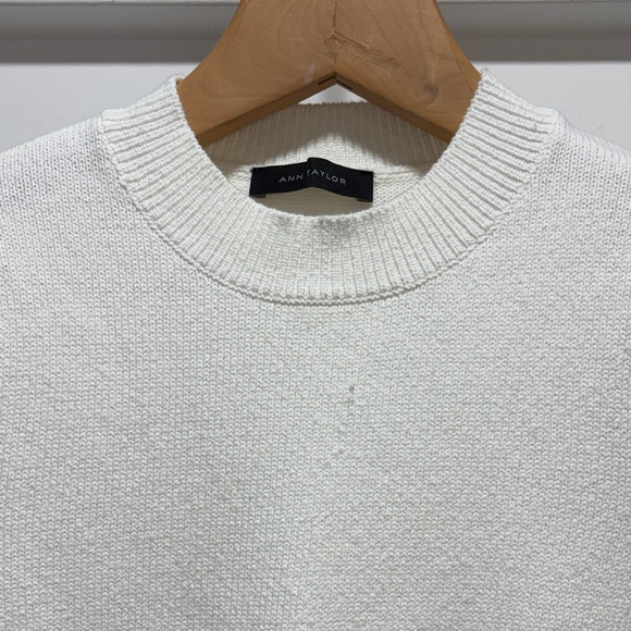 Ann Taylor Ivory White Crew Neck Puff Short Sleeve Sweater Size Medium - Picture 5 of 9